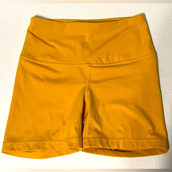 Yogalicious Pants - Yogalicious Lux 5 inch Short - Women’s XS - Mustard Yellow - GUC